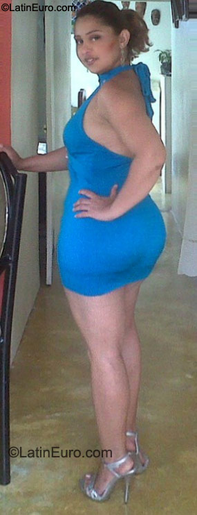 Date this lovely Dominican Republic girl Denny from Santiago DO20122