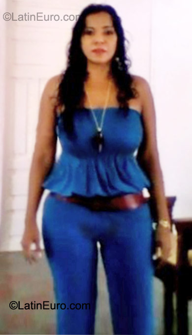 Date this athletic Colombia girl Yacira from Riohacha CO10391