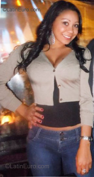 Date this pretty Colombia girl Eliana from Bogota CO8152