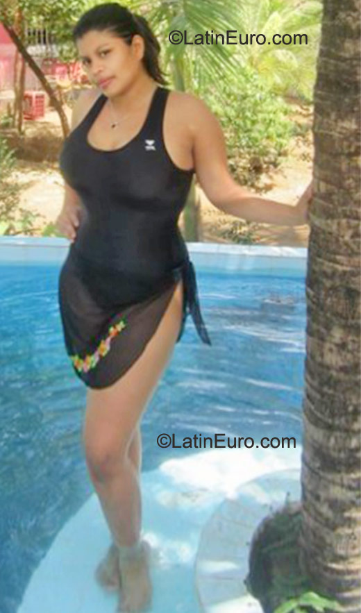 Date this attractive Nicaragua girl Tania from Managua NI47