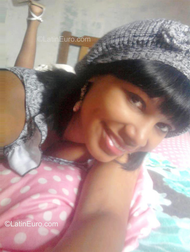 Date this tall Colombia girl Giseth from Valledupar CO8207