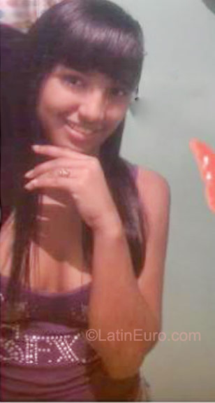 Date this athletic Honduras girl Linda from La Ceiba HN436