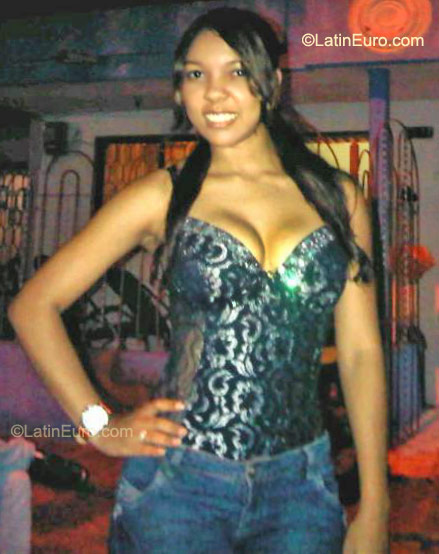 Date this sultry Colombia girl Sabrina from Barranquilla CO8293
