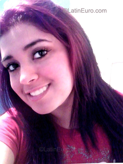 Date this lovely Costa Rica girl Joselyn from Cartago CR115