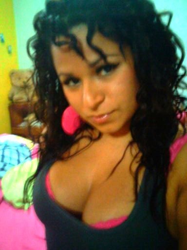 Date this pretty Costa Rica girl Ari from Heredia CR116