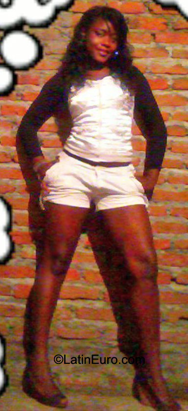 Date this charming Colombia girl Karina from Cali CO8371