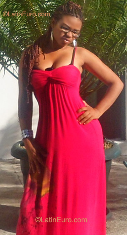 Date this lovely Dominican Republic girl Dorys from Santo Domingo DO9694
