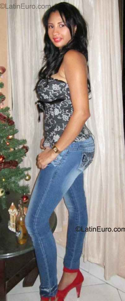 Date this passionate Colombia girl Bery from Cartagena CO9451