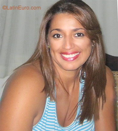 Date this stunning Colombia girl Claudia from Cali CO8397