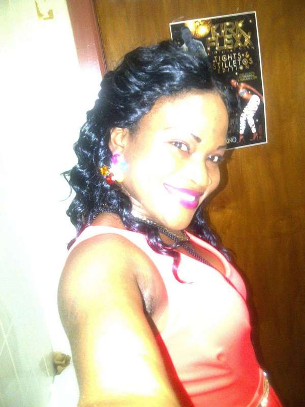 Date this passionate United States girl DeAndrea from New York US11678