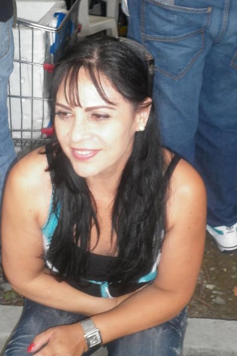 Date this happy Colombia girl Luz from Medellin CO8431