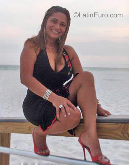 Date this delightful Luxembourg girl Luz from Luxembourg LU8