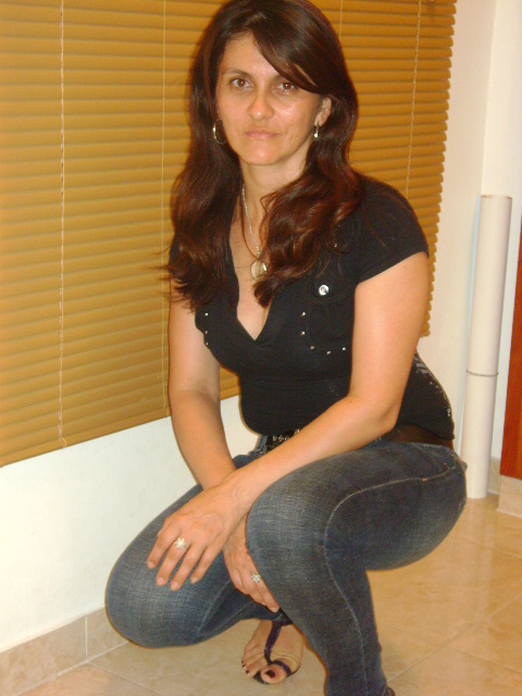 Date this beautiful Colombia girl Amparo from Pereira CO8440
