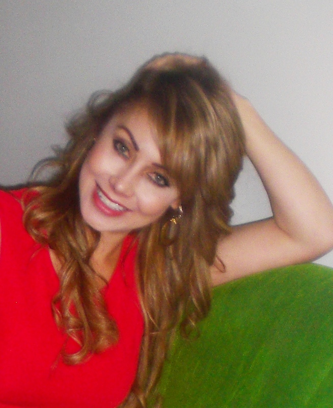 Date this foxy Colombia girl Nerieth from Bogota CO8447