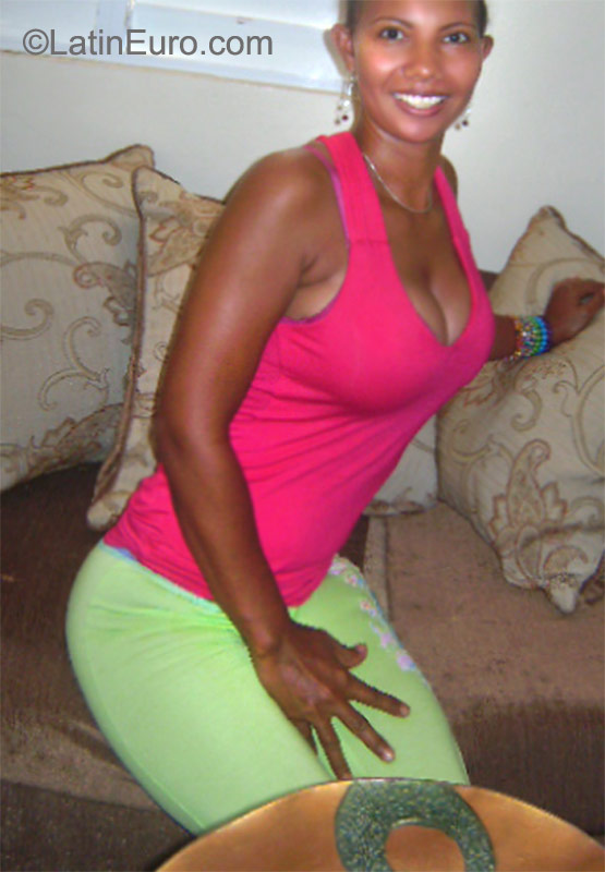 Date this beautiful Dominican Republic girl Laexotica29 from Dominican Republic DO9759