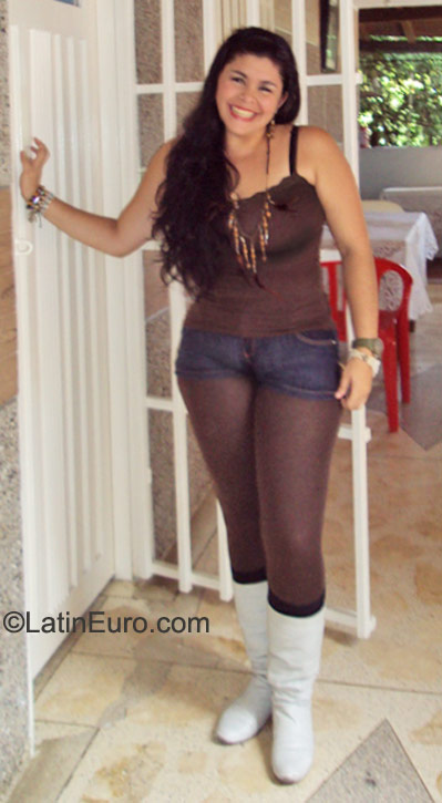 Date this sensual Colombia girl Munera from Medellin CO8476