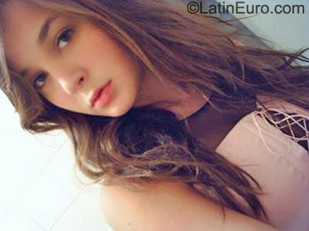 Date this fun Colombia girl Maria from Manizales CO8487