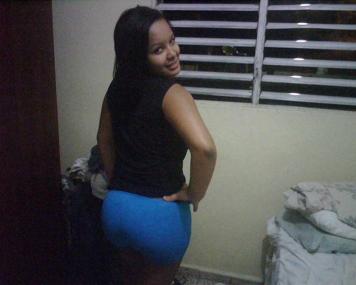 Date this young Dominican Republic girl Estefany from Santo Domingo DO9782