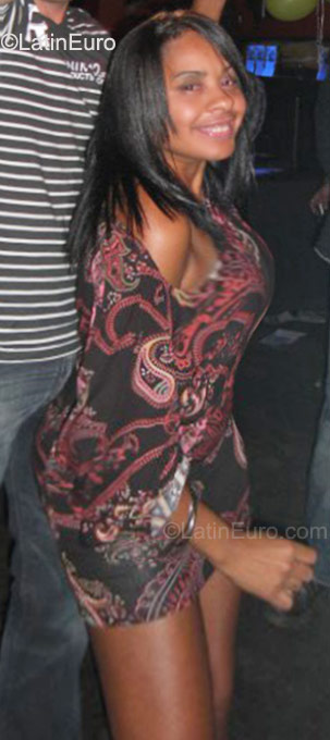 Date this happy Brazil girl Janaina from Valparaiso BR6151