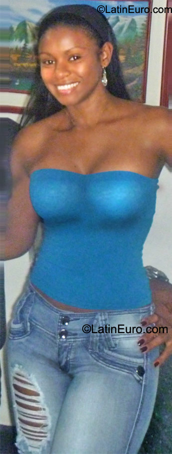 Date this nice looking Colombia girl Olga from Cali CO18564