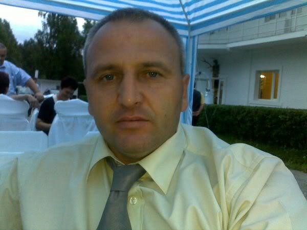 Date this hot United Kingdom man Dickson from Gloucester GB585