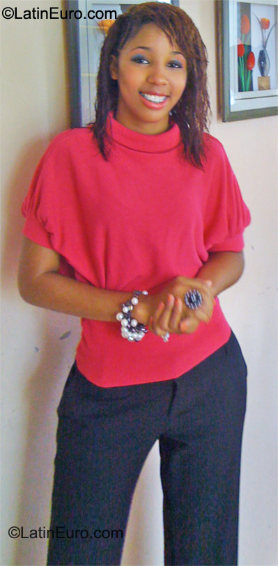 Date this cute Dominican Republic girl Yosmeiry from  DO9815