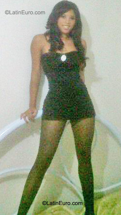 Date this sensual Dominican Republic girl Mayly from Santo Domingo DO9820