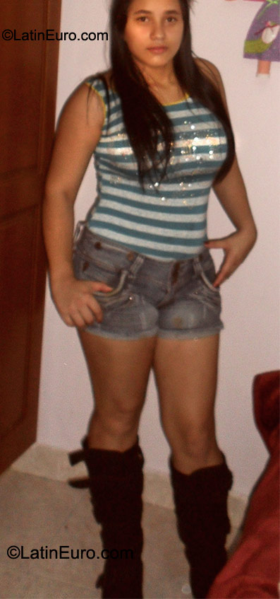 Date this exotic Colombia girl Enilien from Medellin CO8612