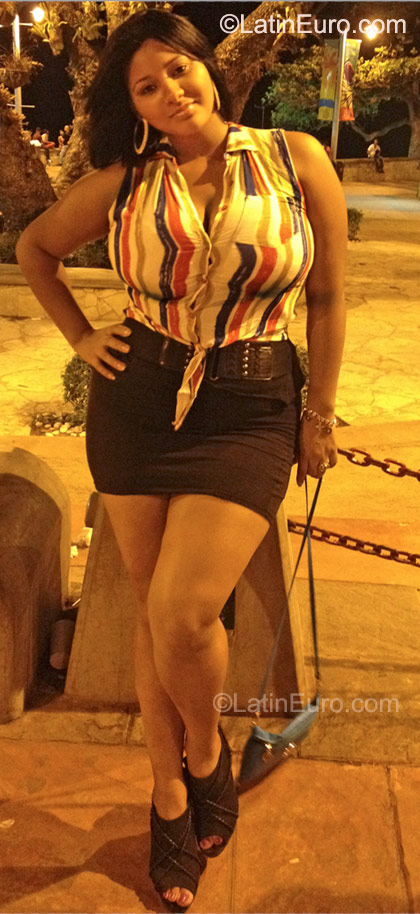 Date this pretty Dominican Republic girl POG from Santo Domingo DO9871