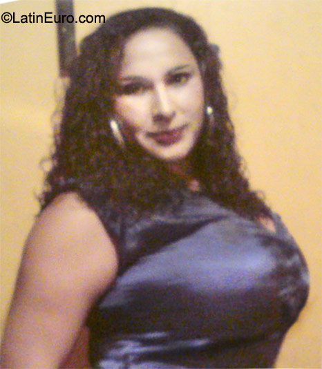 Date this pretty Costa Rica girl Arlen from San Jose CR138
