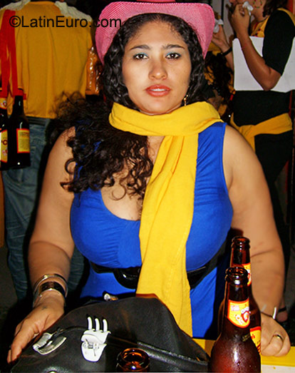 Date this beautiful Colombia girl Sandra from Palmira CO8642