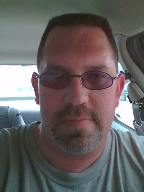 Date this beautiful United States man Adam from Chrisman US11836
