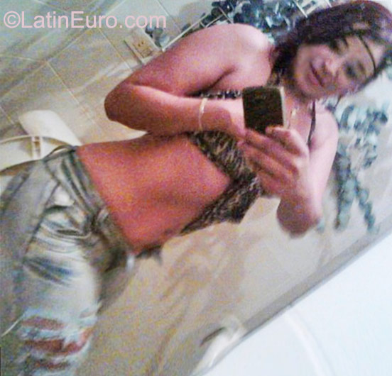 Date this funny Colombia girl Cindy from Medellin CO8658