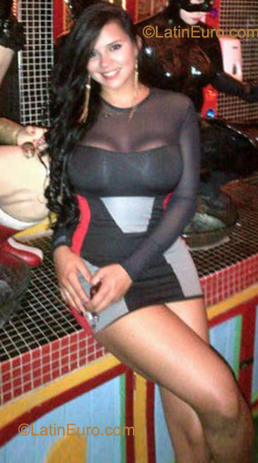 Date this beautiful Colombia girl Lina1985 from Medellin CO9385