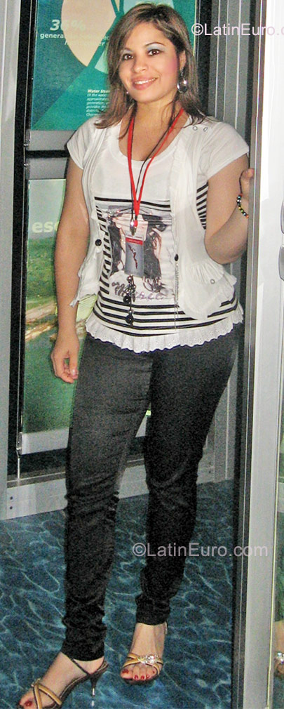 Date this foxy Colombia girl Diana Patricia from Bucaramanga CO8708