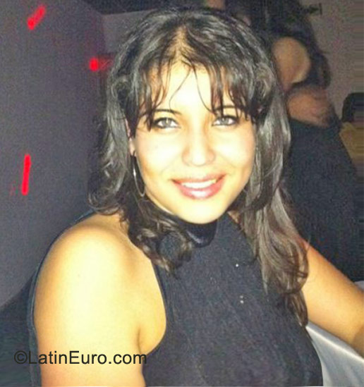 Date this charming Colombia girl Tatiana from Bogota CO8791