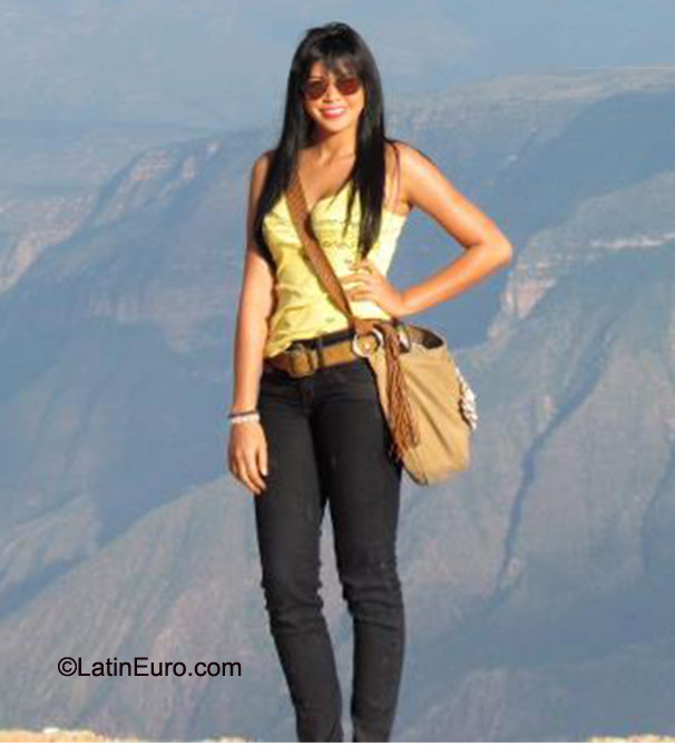 Date this sultry Colombia girl Latina920315 from Bucaramanga CO8732