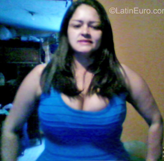 Date this hard body Colombia girl Nohelia from Bogota CO8741