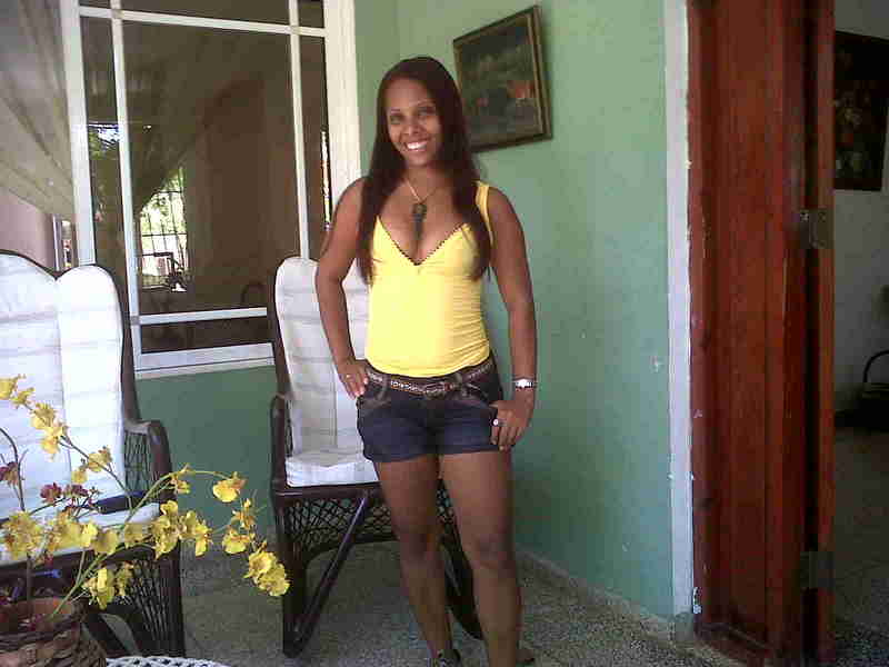 Date this nice looking Dominican Republic girl Orisel from Santo Domingo DO9970