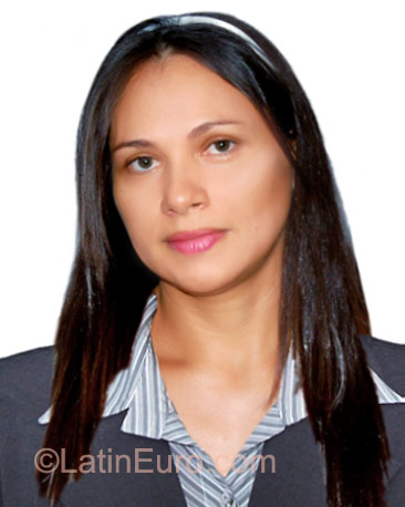 Date this stunning Colombia girl Victoria from Medellin CO8778