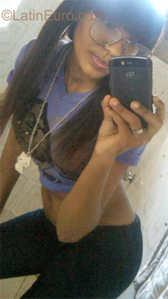 Date this happy Dominican Republic girl Flordelis from Santo Domingo DO9975
