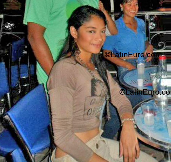 Date this hot Colombia girl Dahia from Cali CO8820