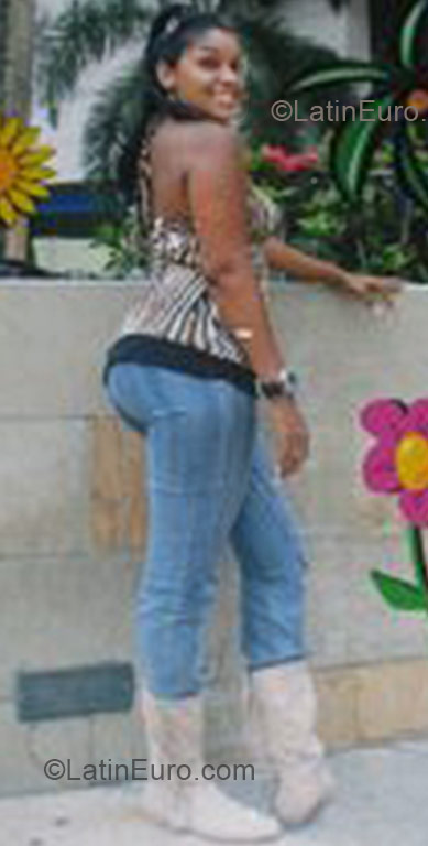 Date this gorgeous Panama girl HILDA ISABEL from Panama PA249