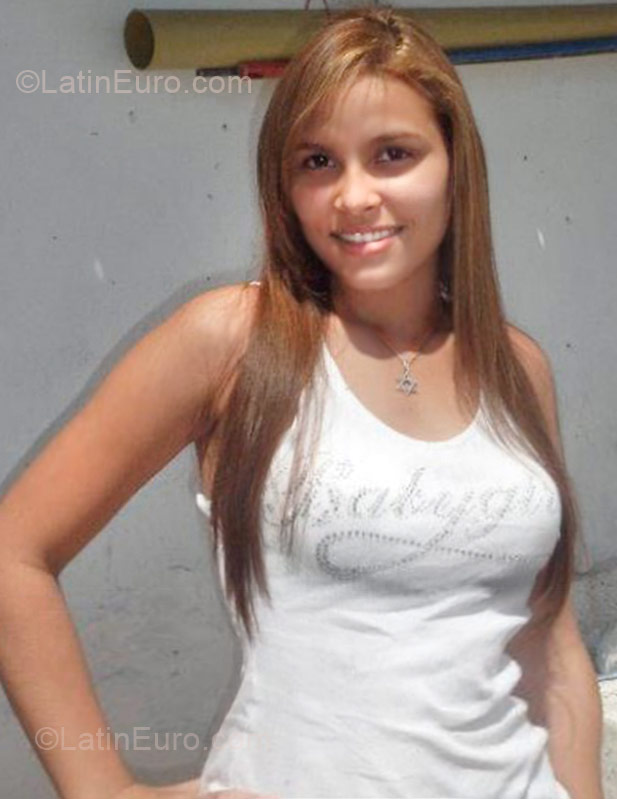 Date this delightful Colombia girl Natalia from Barranquilla CO8842