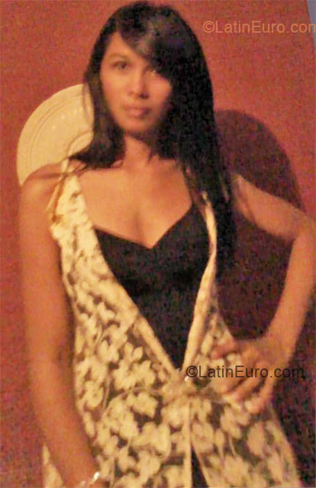 Date this sultry Colombia girl Yeiklis from Valledupar CO8853