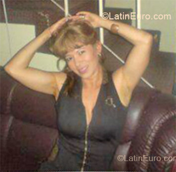 Date this nice looking Colombia girl Sonia from Bogota CO8855