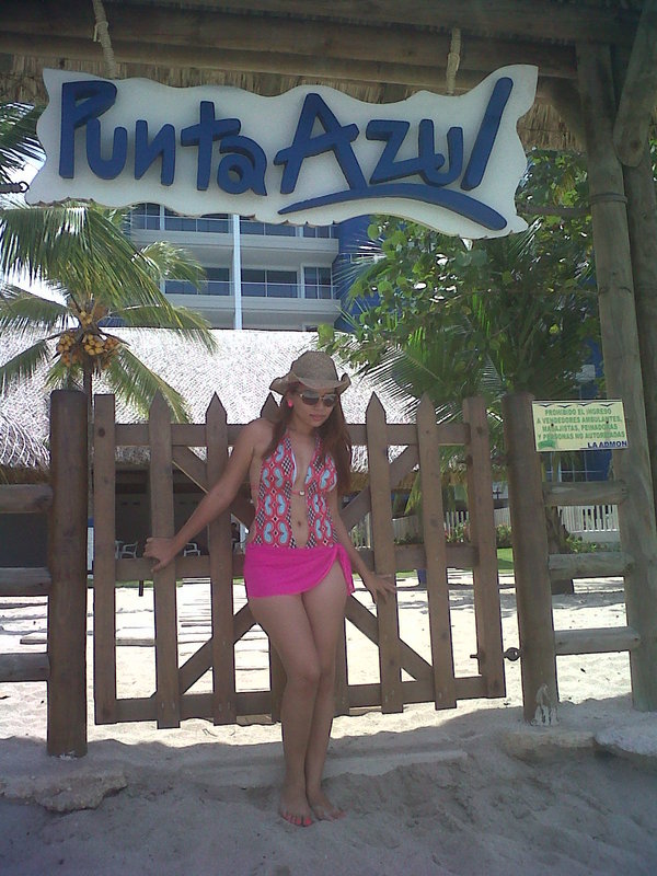 Date this nice looking Colombia girl Nissy from Monteria CO8870