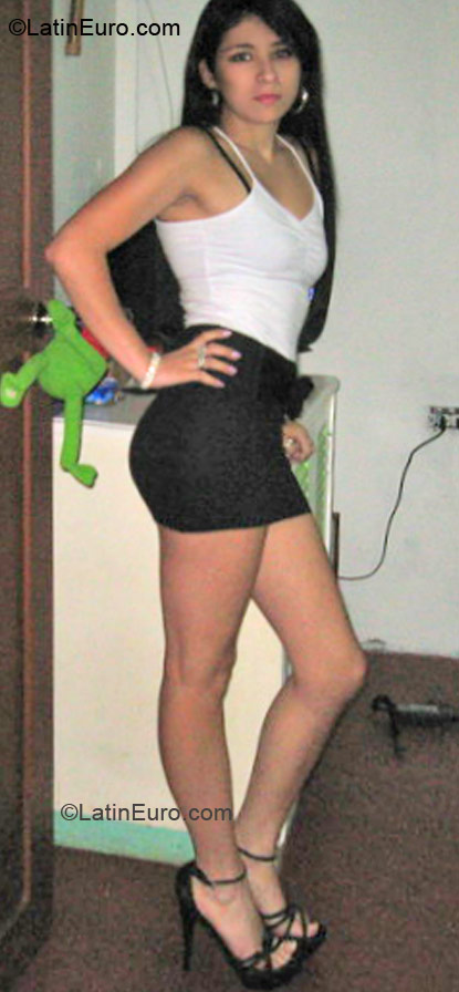 Date this attractive Colombia girl Patty.321 from Manizales CO8974