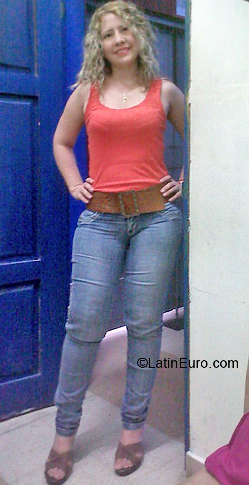 Date this stunning Colombia girl Bety from Barranquilla CO8993