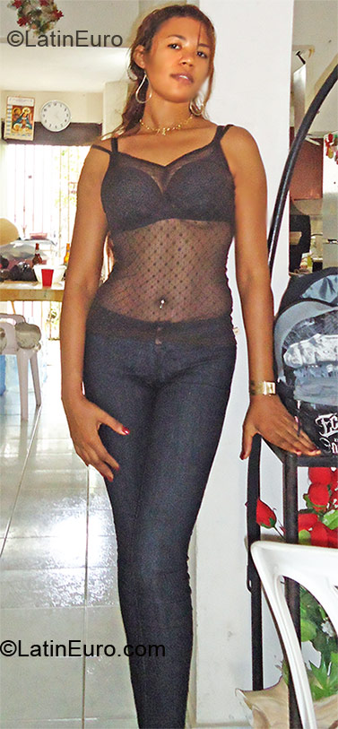 Date this cute Dominican Republic girl Alexandra from Santo Domingo DO10117